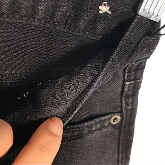 American Eagle Black Distressed Mom Jeans - Picture 4 of 8